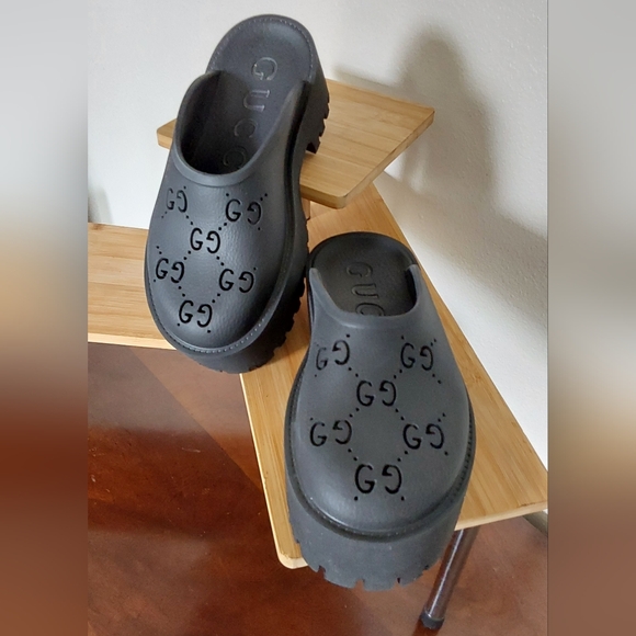 Gucci Double GG Monogram Perforated  Elera Black Clogs Mules - Picture 2 of 5